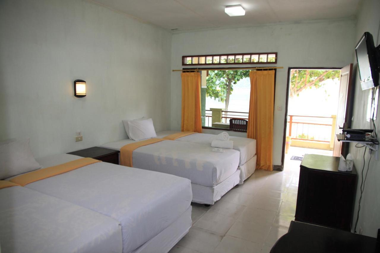 Pandu Lakeside Hotel Parapat Exteriör bild